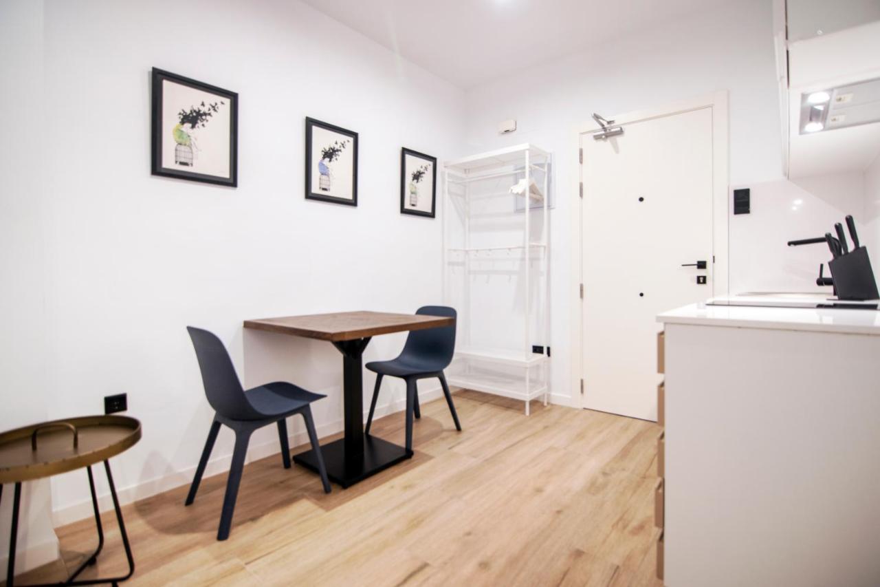 Vlc Host- Eixarchs Apartment บาเลนเซีย ภายนอก รูปภาพ