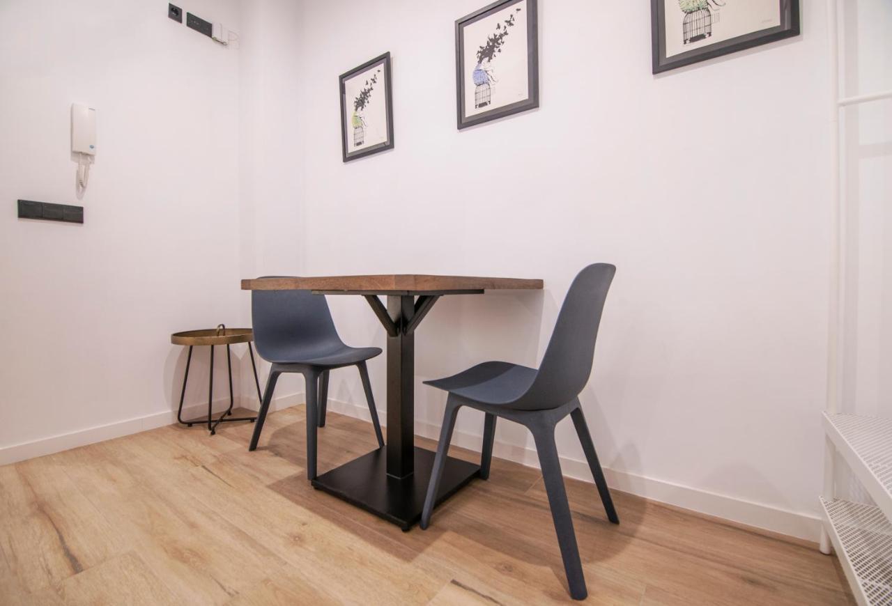 Vlc Host- Eixarchs Apartment บาเลนเซีย ภายนอก รูปภาพ