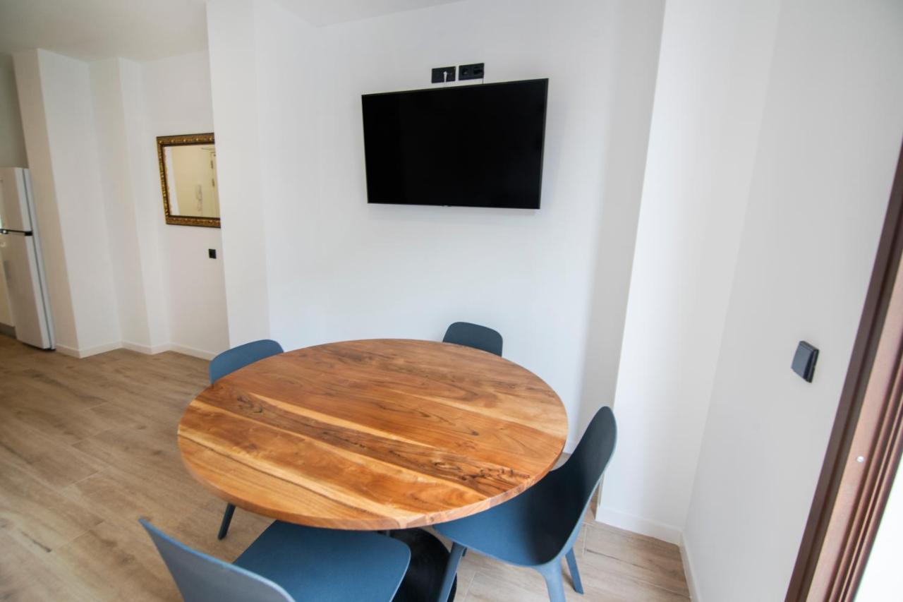 Vlc Host- Eixarchs Apartment บาเลนเซีย ภายนอก รูปภาพ