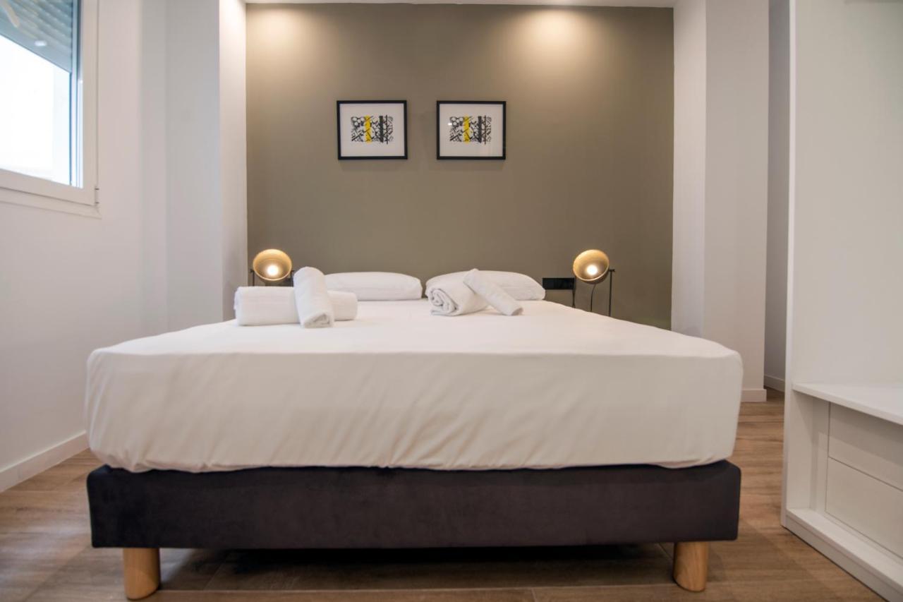 Vlc Host- Eixarchs Apartment บาเลนเซีย ภายนอก รูปภาพ