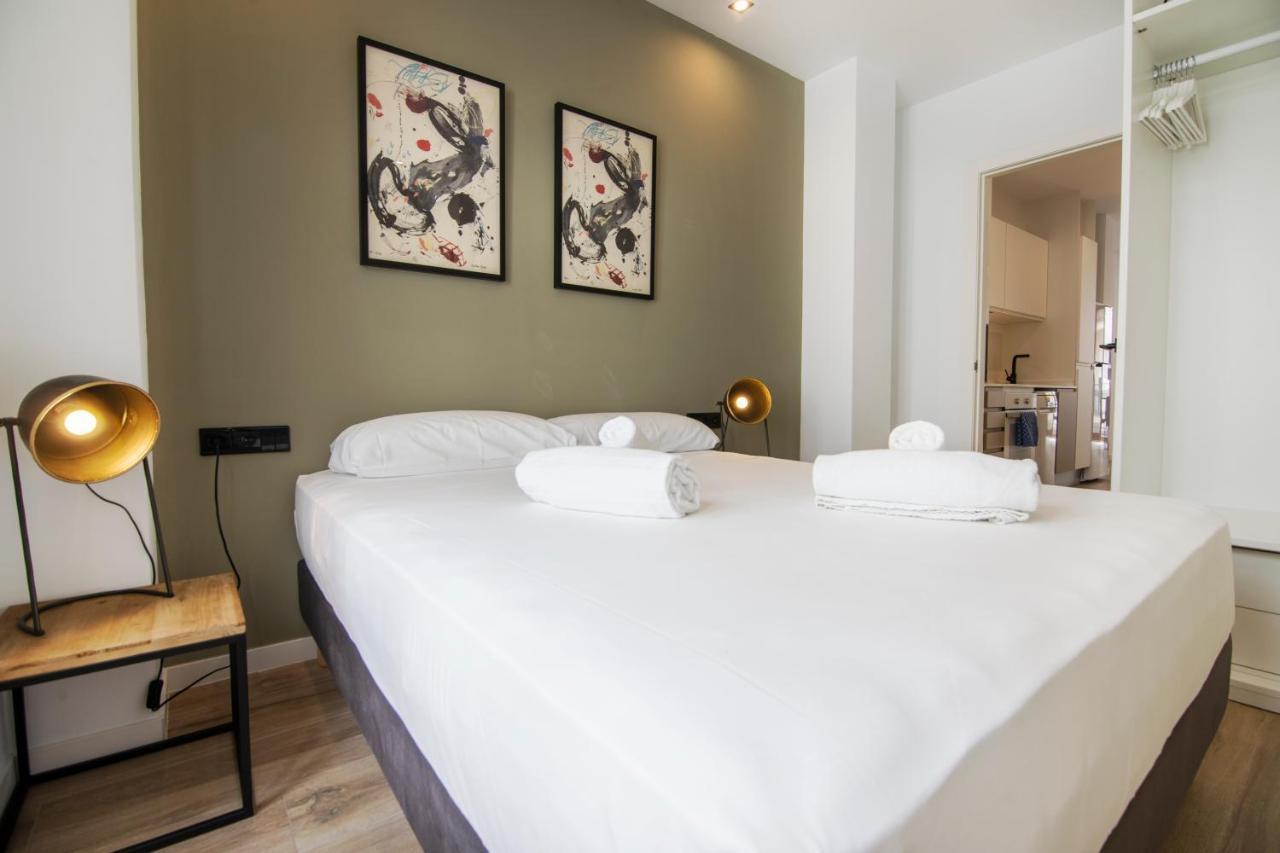 Vlc Host- Eixarchs Apartment บาเลนเซีย ภายนอก รูปภาพ