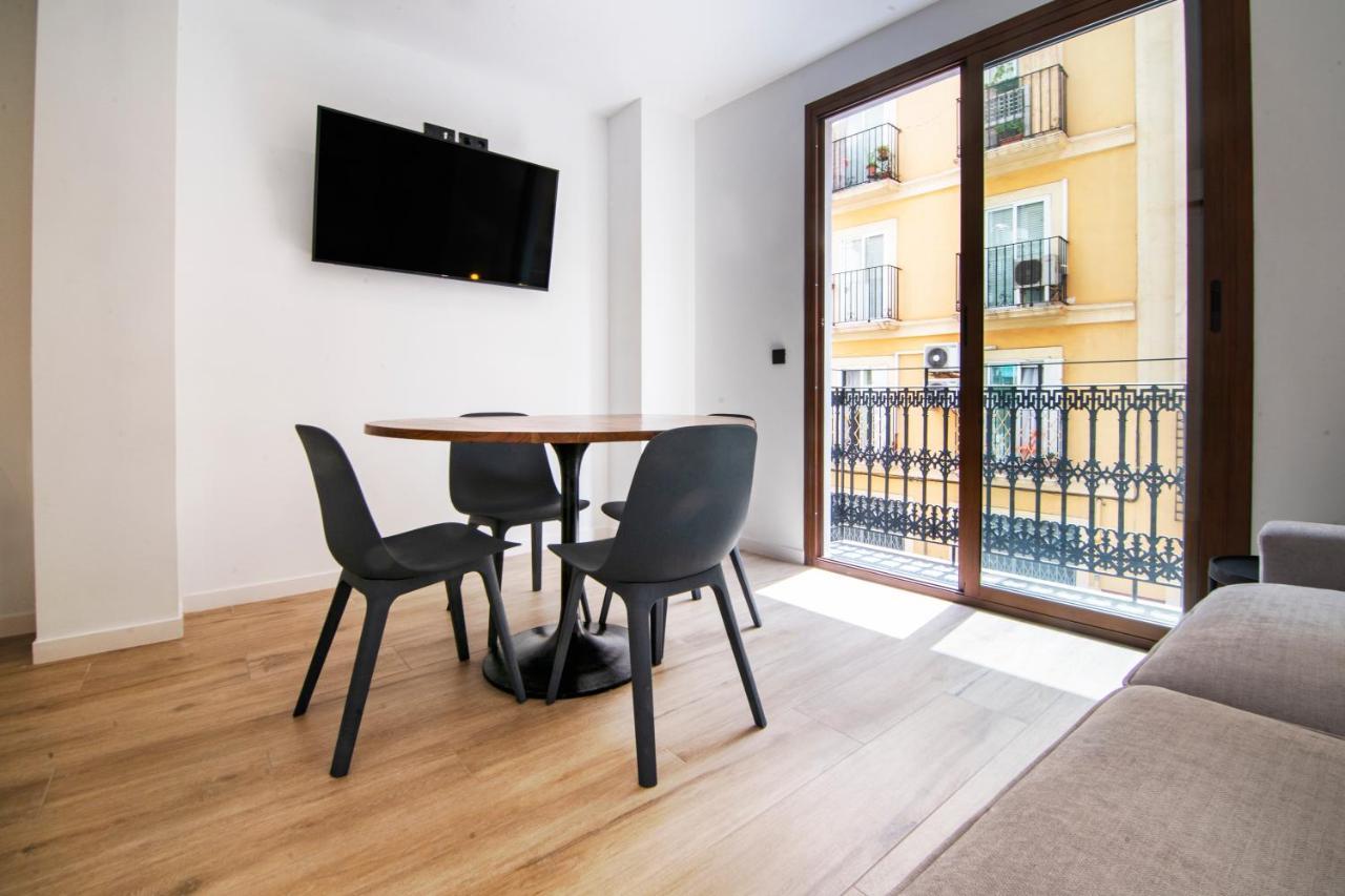 Vlc Host- Eixarchs Apartment บาเลนเซีย ภายนอก รูปภาพ