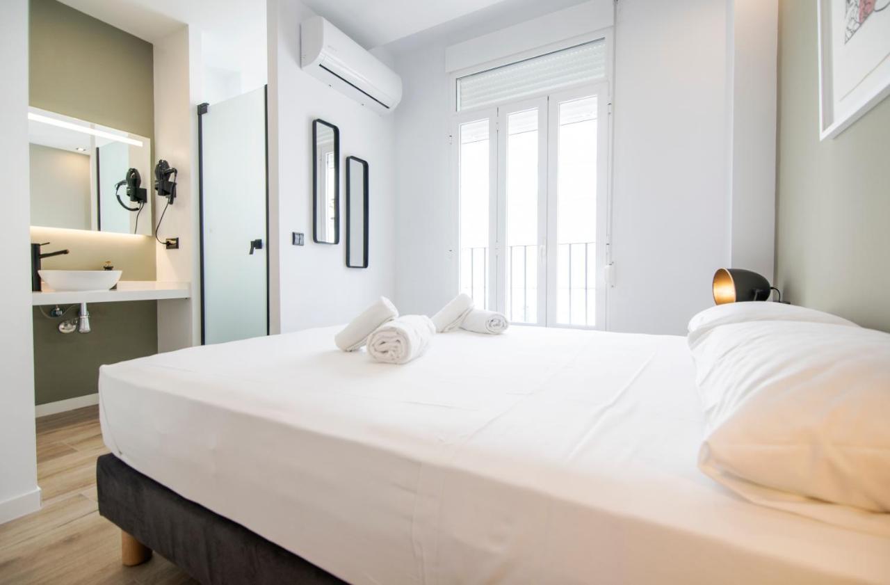 Vlc Host- Eixarchs Apartment บาเลนเซีย ภายนอก รูปภาพ