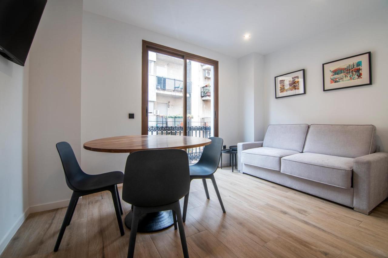 Vlc Host- Eixarchs Apartment บาเลนเซีย ภายนอก รูปภาพ