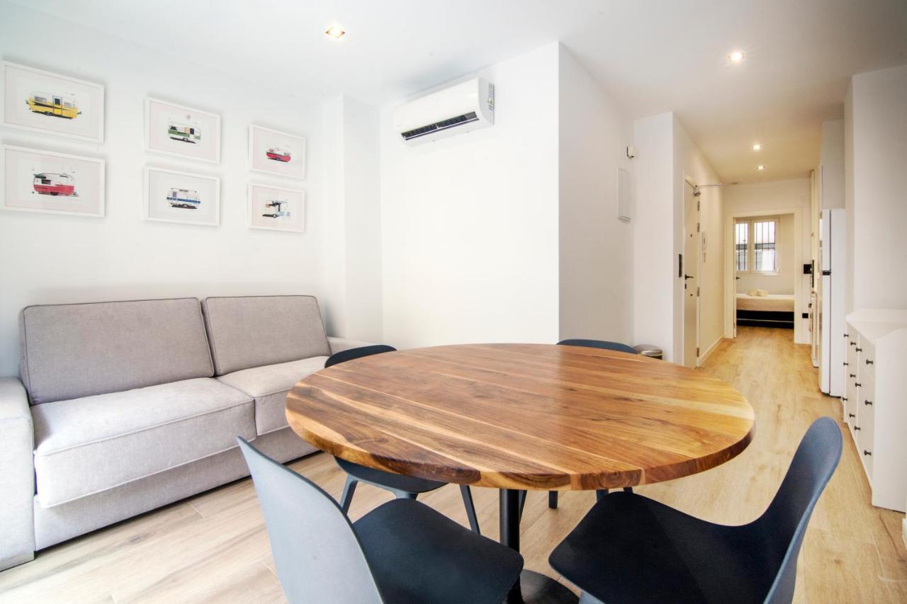 Vlc Host- Eixarchs Apartment บาเลนเซีย ภายนอก รูปภาพ