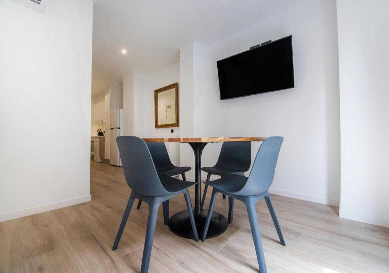 Vlc Host- Eixarchs Apartment บาเลนเซีย ภายนอก รูปภาพ