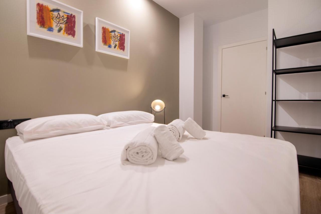 Vlc Host- Eixarchs Apartment บาเลนเซีย ภายนอก รูปภาพ