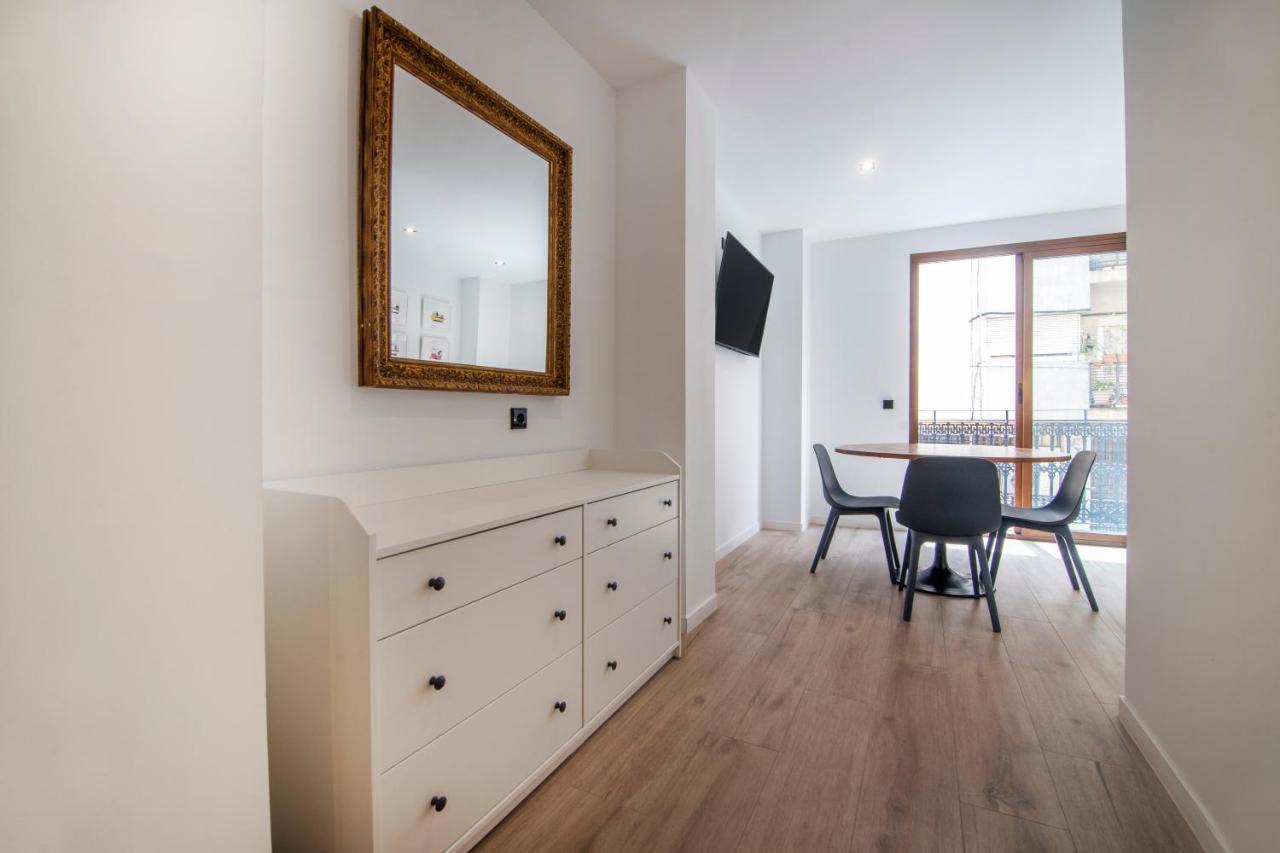 Vlc Host- Eixarchs Apartment บาเลนเซีย ภายนอก รูปภาพ